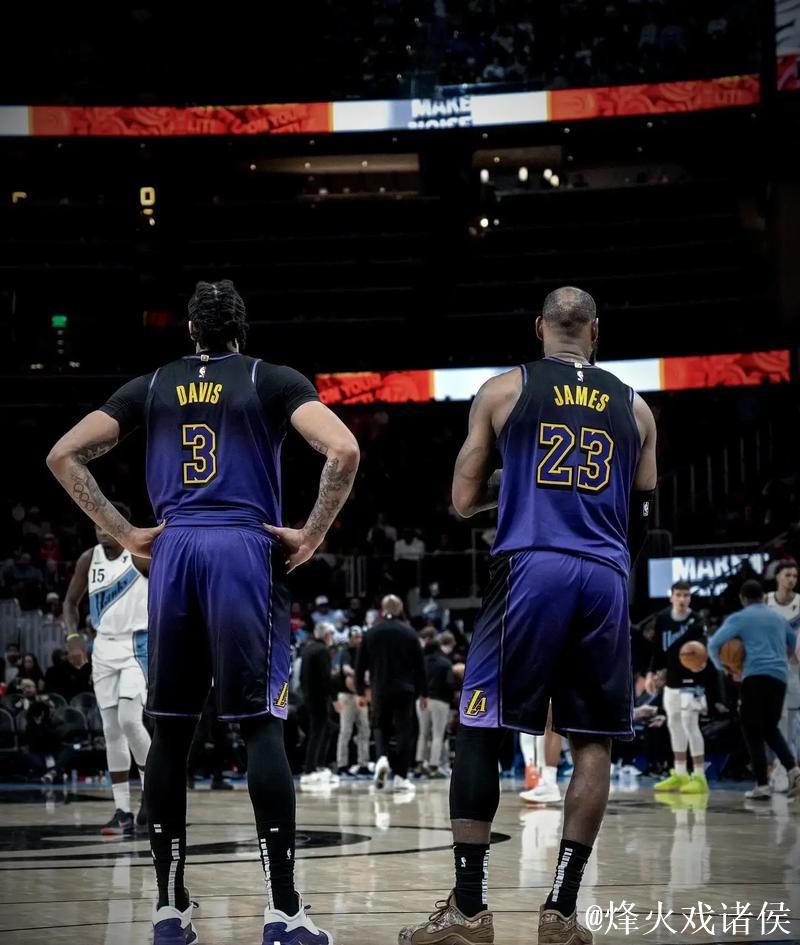 詹姆斯大喜的日子，浓眉为什么闷闷不乐？