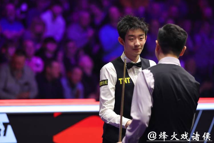 吴宜泽晋级斯诺克大师赛四强 吴宜泽晋级斯诺克大师赛四强